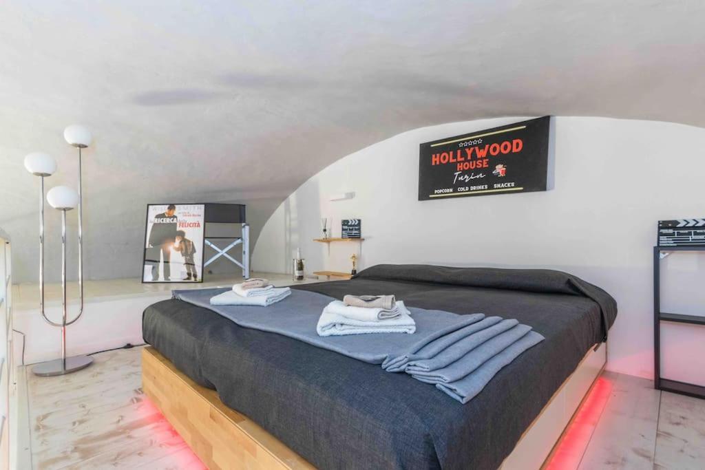 Apartament Hollywood Housein The Heart Of Turyn Zewnętrze zdjęcie